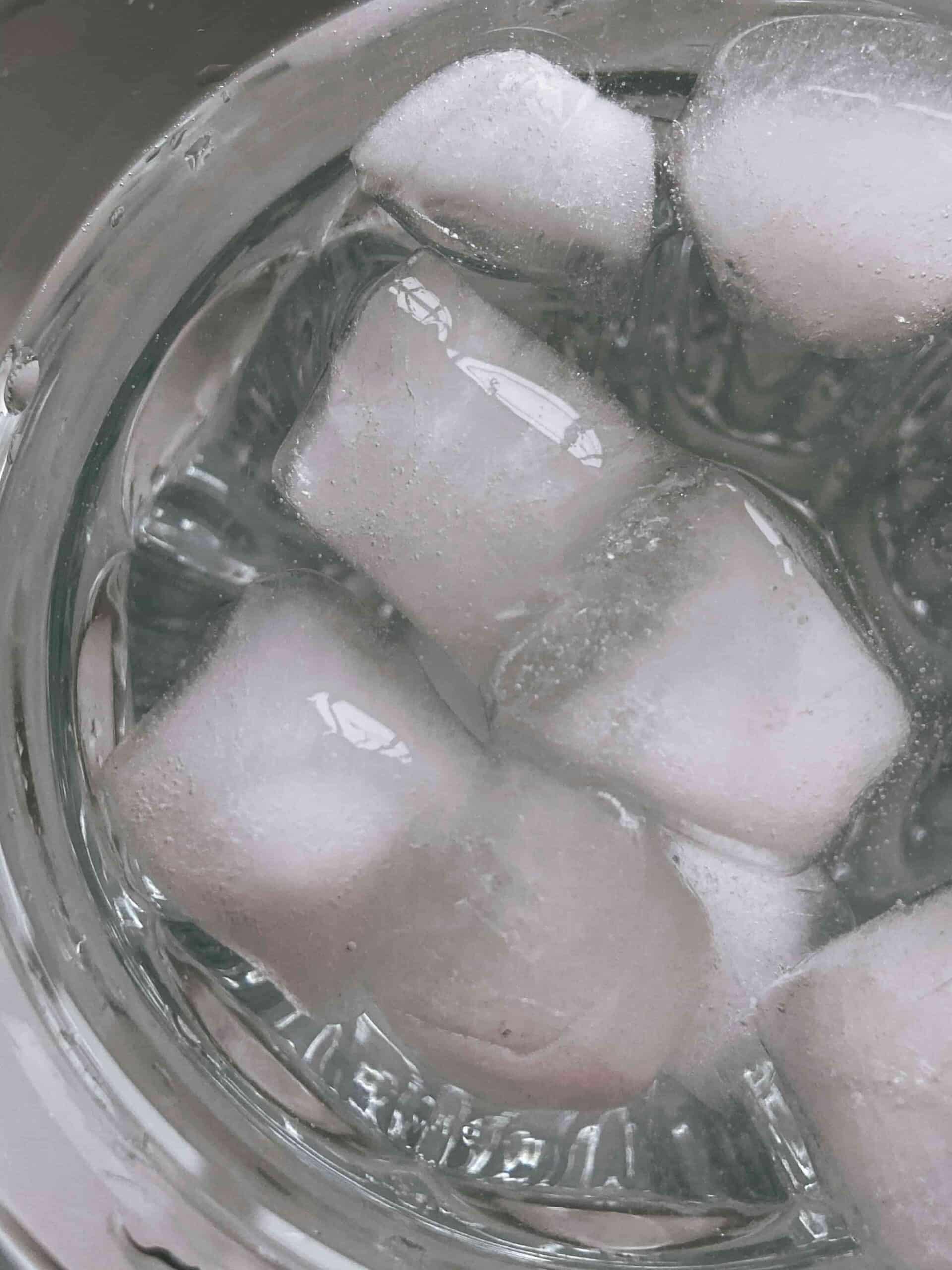 ICE IN CUP
